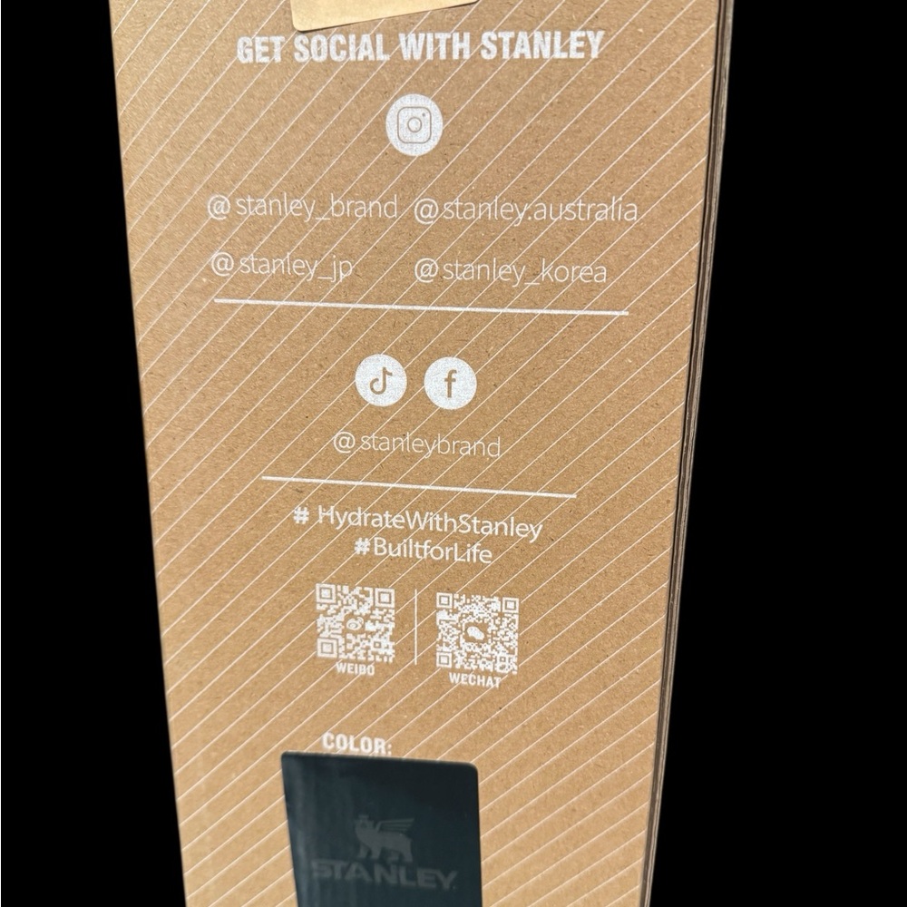 Stanley Flip Straw Quencher ProTour Tumbler 40 oz NIB Black - Picture 2 of 14